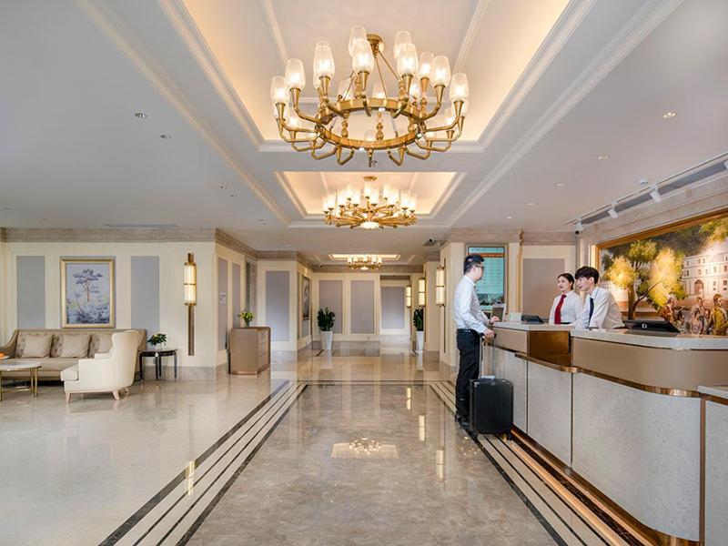 Vienna 3 Best Hotel Shenzhen Airong Road Bagian luar foto
