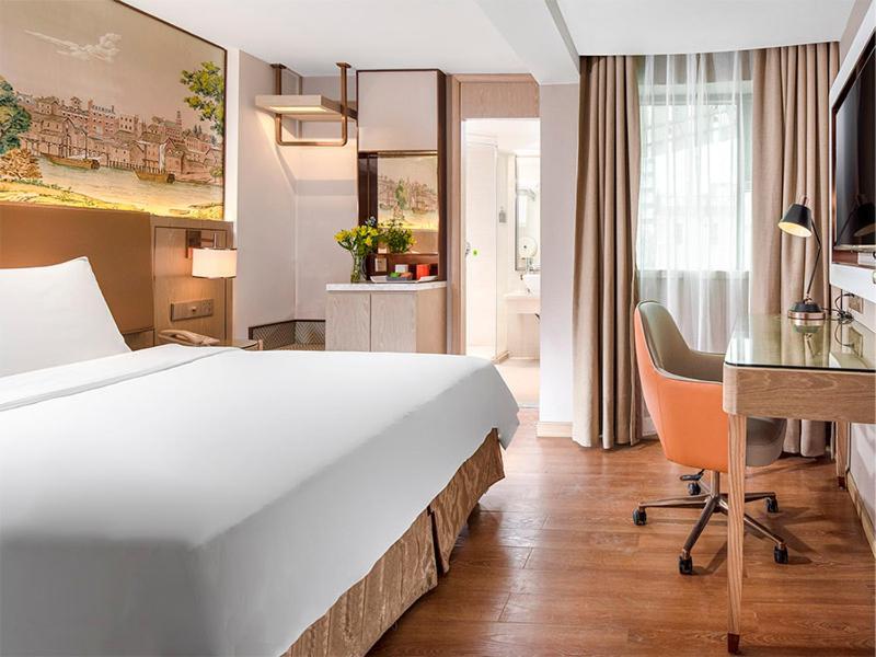 Vienna 3 Best Hotel Shenzhen Airong Road Bagian luar foto